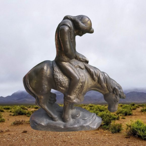 Very solid heavy metal bookend End of Trail horse and rider - Picture 2 of 14